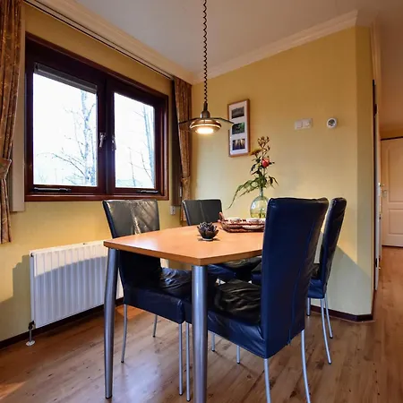 In With Fenced Garden, Cleaning Included Chalet *