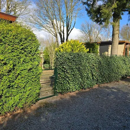 In With Fenced Garden, Cleaning Included