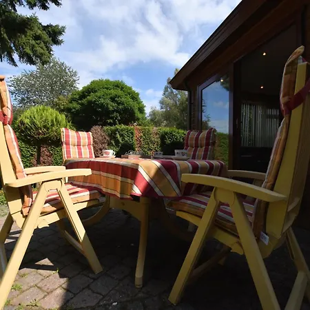 In With Fenced Garden, Cleaning Included Chalet
