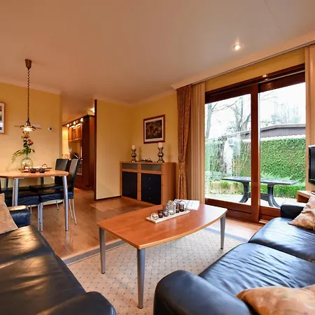 In With Fenced Garden, Cleaning Included * Garderen