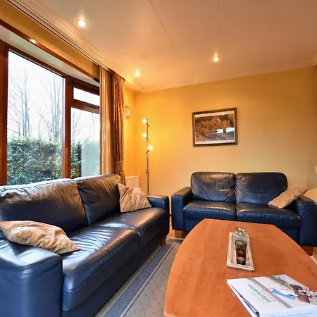 In With Fenced Garden, Cleaning Included Chalet *